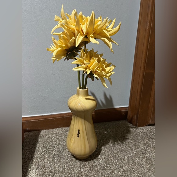 Cult Gaia Dee Dee Clutch - Picture 4 of 13